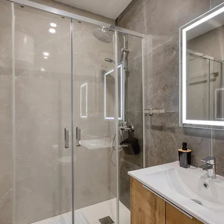 Urban Haven - Stylish 2br With Lift & Balconies * Gzira