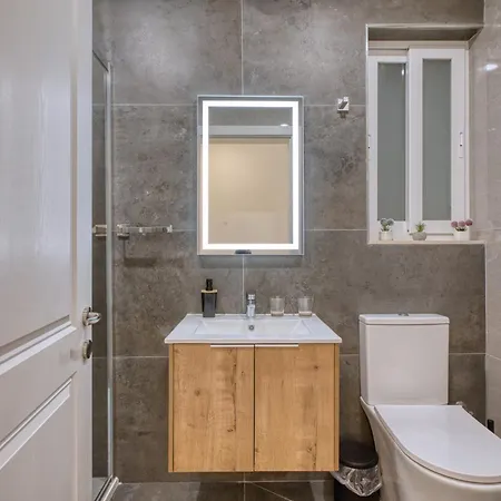 Urban Haven - Stylish 2br With Lift & Balconies Gzira